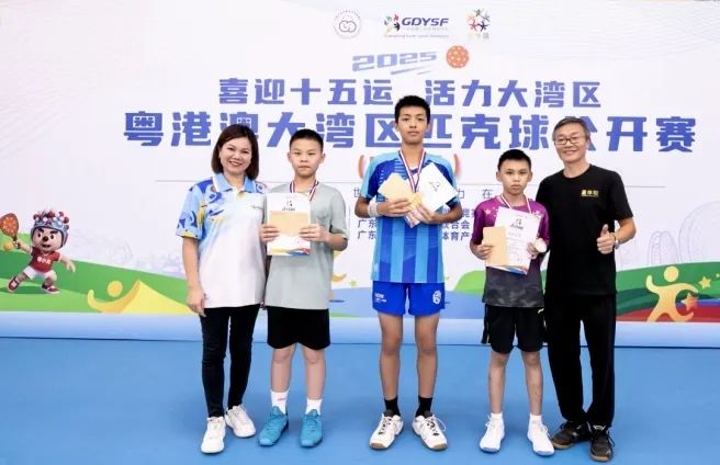 e1735031a35ffd6ff52b0f37b91d3555