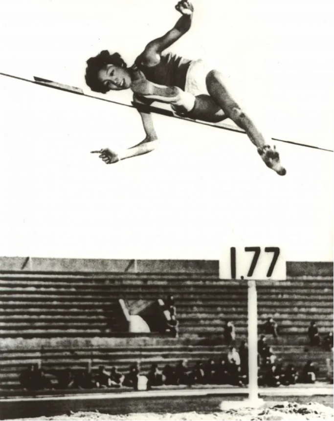 aeb21dfba358025b8f0db30cbb561186c7f47a75